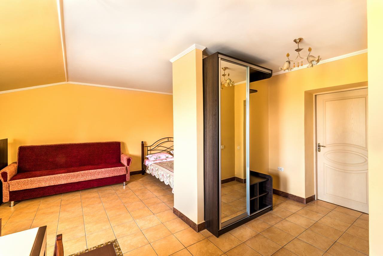Inter Hotel Ternopil Exterior photo